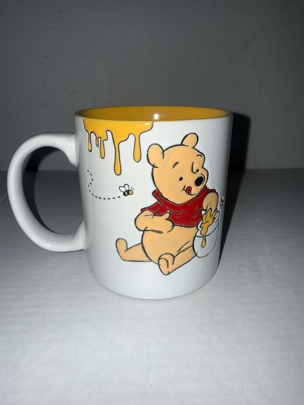Disney Silver Buffalo Winnie the Pooh Hunny Drip 20 oz Ceramic Mug